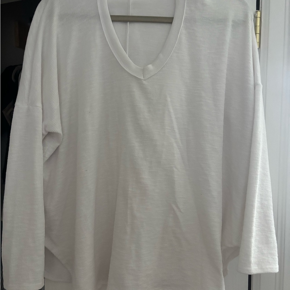 Elan White Long Sleeve V-Neck oversized hoodie top